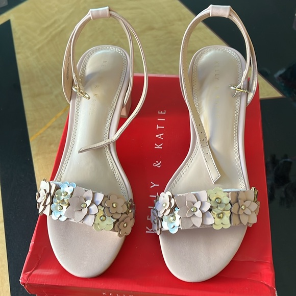 NIB Kelly & Katie Camelliah Dress Sandal Size 9 - Picture 3 of 6